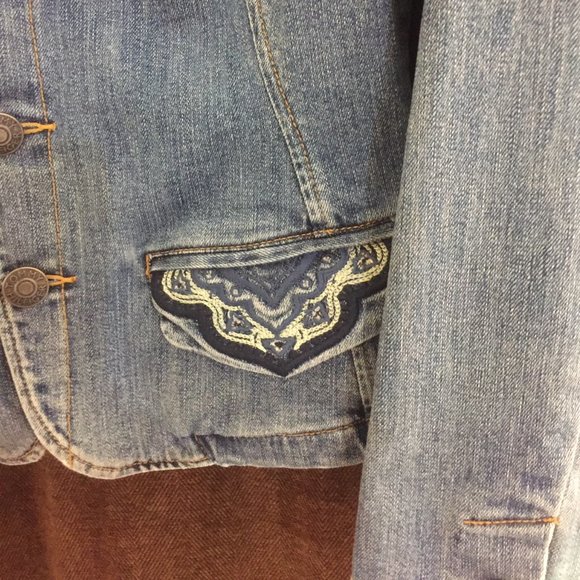 Jean Jacket - Picture 4 of 7